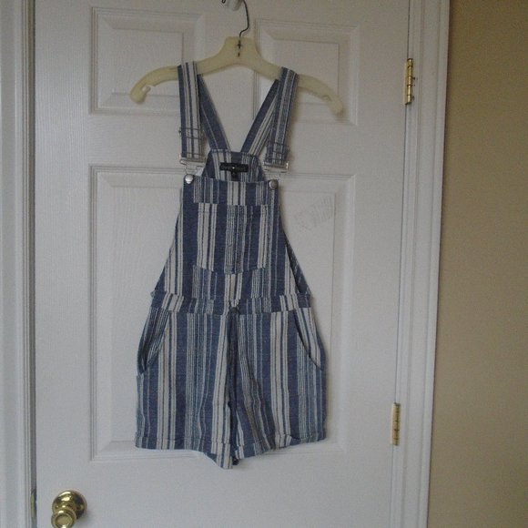Derek Heart Striped bib Overall cuffed shorts size Small - Picture 2 of 8